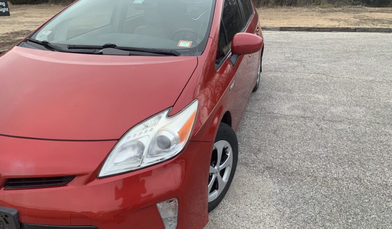 
								Toyota Prius full									