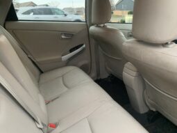 
										Toyota Prius full									