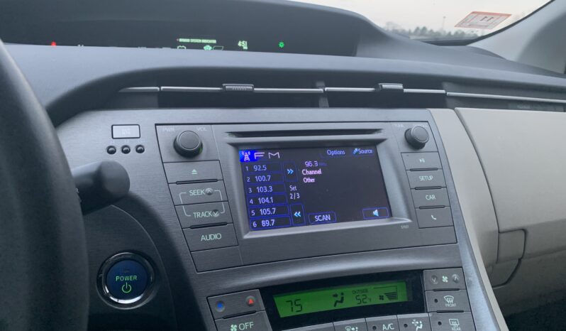 
								2011 Toyota Tundra full									