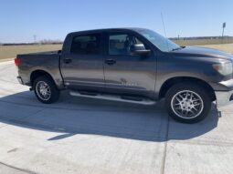 
										2011 Toyota Tundra full									