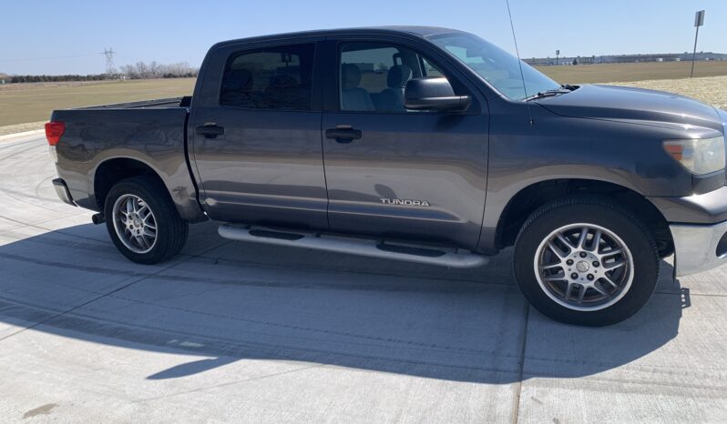 
								2011 Toyota Tundra full									