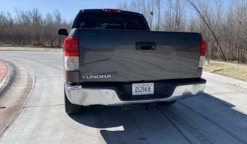 
								2011 Toyota Tundra full									