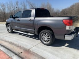 
										2011 Toyota Tundra full									