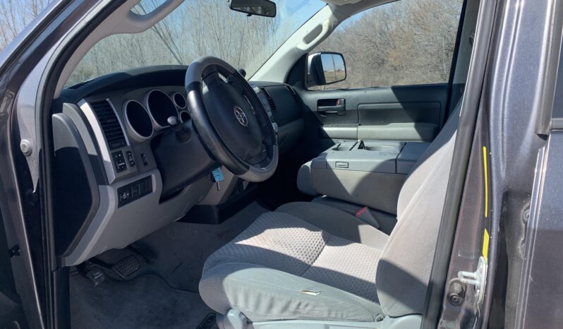 
								2011 Toyota Tundra full									