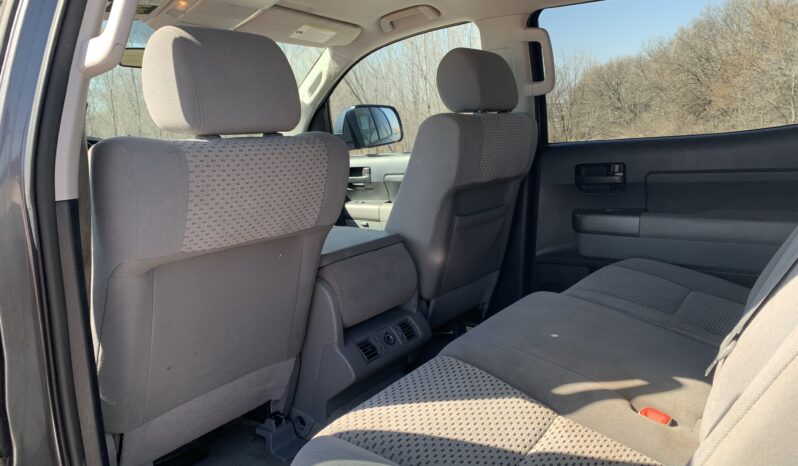 
								2011 Toyota Tundra full									