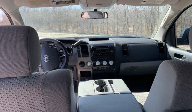 
								2011 Toyota Tundra full									