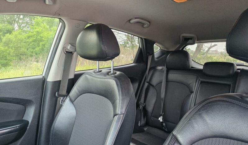 
								2012  Hyundai Tuscan full									